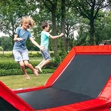 בית נופש Camping Borken Am See Comfort Deluxe בורקן